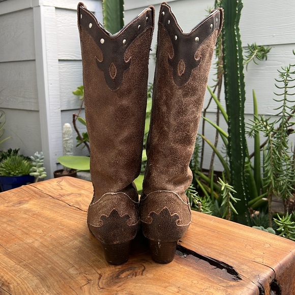 Vintage Women’s Western Cowboy Boots Brown Cross Studded - Picture 4 of 16